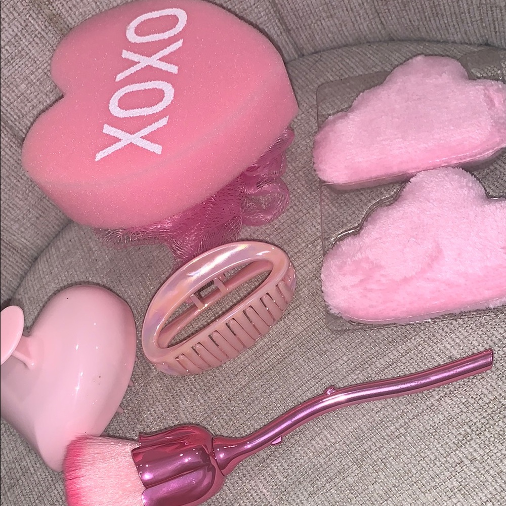 Pink Beauty Accessory Set - Picture 6 of 7